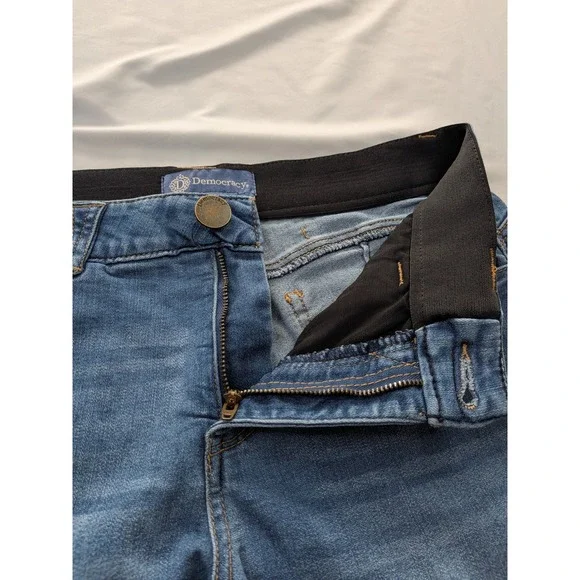 Democracy "Ab"solution Blue Denim Bermuda Shorts Medium Wash Women 8 Stretch - Picture 2 of 11
